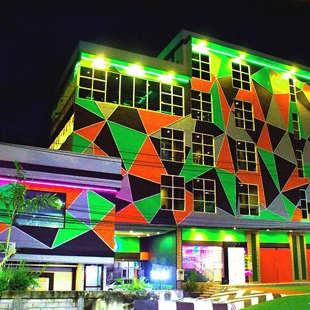 Sevensix Hotel Balikpapan מראה חיצוני תמונה